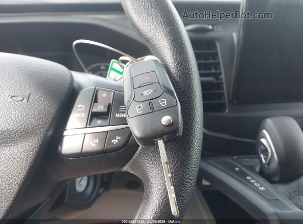 1FBAX2C81RKA17943 2024 FORD PASSENGER Серый Вид панели приборов