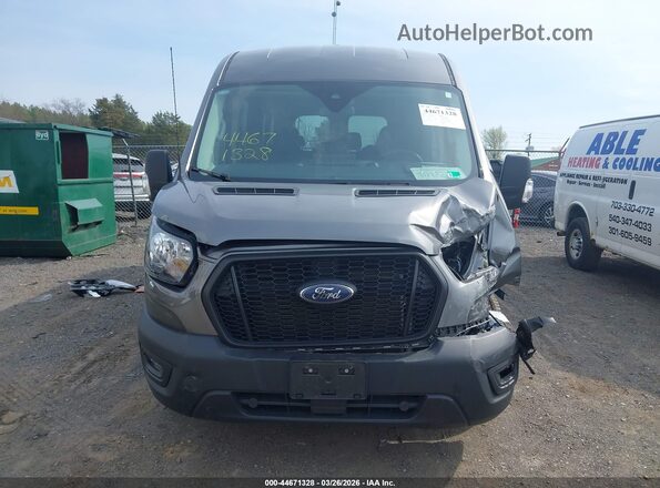 1FBAX2C81RKA17943 2024 FORD PASSENGER Серый Вид задней части салона