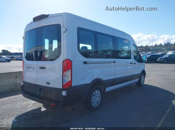 1FBAX2C86NKA67084 2022 FORD PASSENGER White Tył prawy