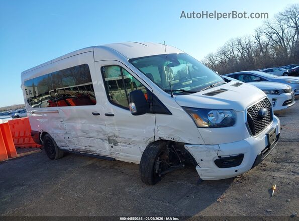 1FBAX2C86RKA81055 2024 FORD PASSENGER White Widok wnętrza z tyłu