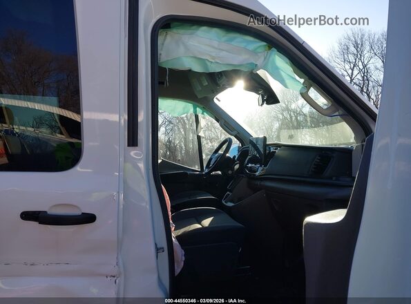 1FBAX2C86RKA81055 2024 FORD PASSENGER White Widok wnętrza z przodu