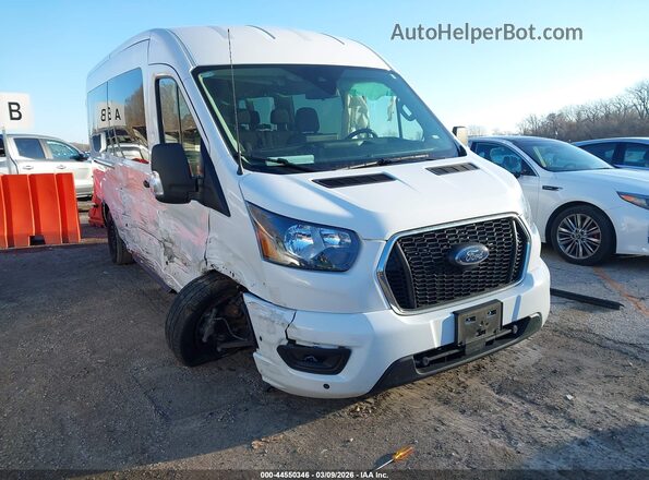 1FBAX2C86RKA81055 2024 FORD PASSENGER White Przód prawy