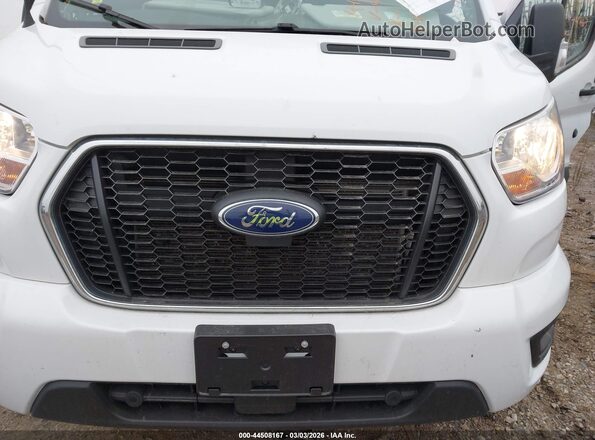 1FBAX2C87MKA74463 2021 FORD PASSENGER Белый Вид щитка приборов