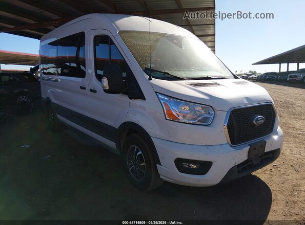 1FBAX2CG5NKA49604 2022 FORD PASSENGER White Delantero derecho