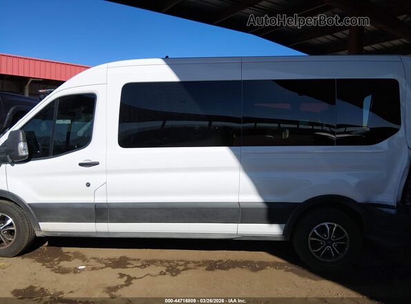 1FBAX2CG5NKA49604 2022 FORD PASSENGER White Vista interior de 360 grados