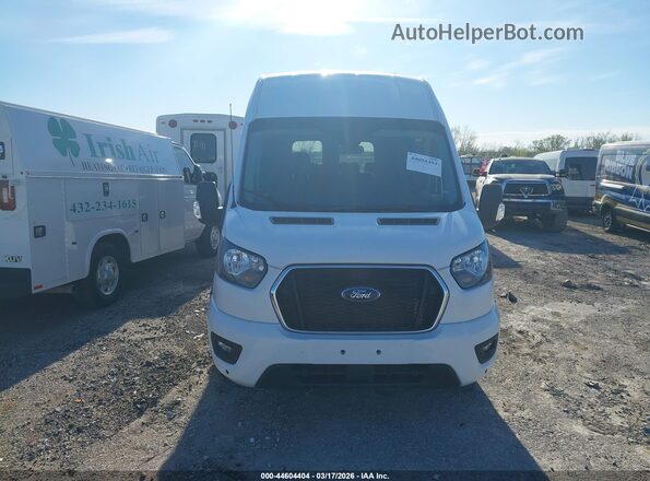 1FBAX2X87RKA15950 2024 FORD PASSENGER Белый Вид щитка приборов