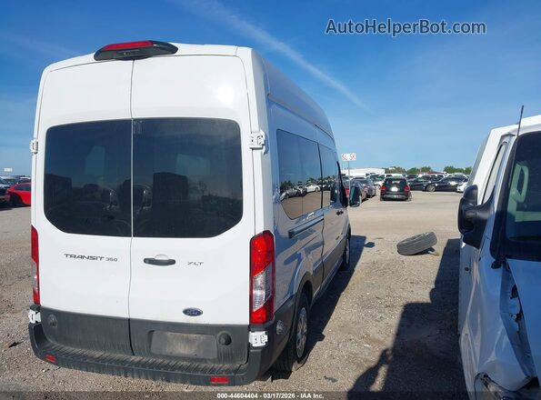 1FBAX2X87RKA15950 2024 FORD PASSENGER Белый Задняя правая четверть