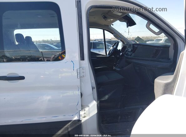 1FBAX2Y86MKA13064 2021 FORD PASSENGER White Սալոնի դիմացի տեսք