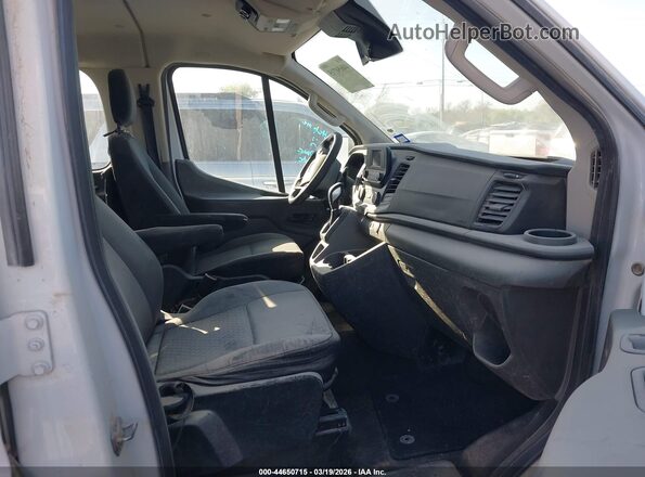 1FBAX2Y88MKA49886 2021 FORD PASSENGER White Вид салону спереду