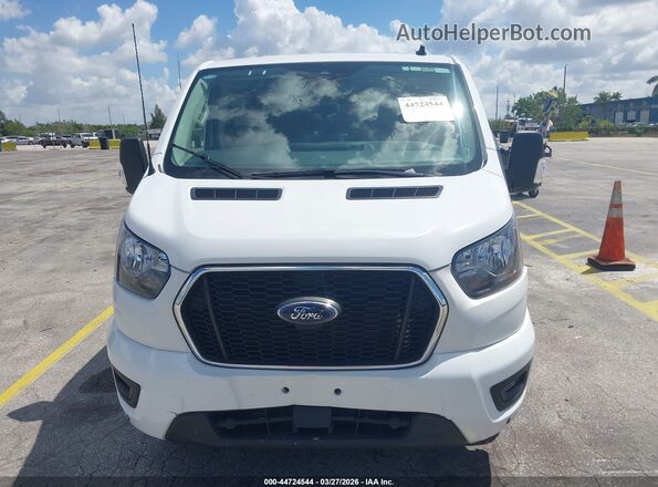 1FBAX2YG2RKA21368 2024 FORD PASSENGER Белый Вид щитка приборов