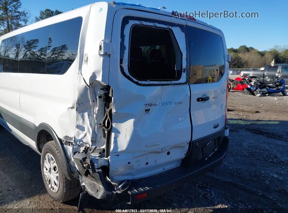 1FBAX2YG9PKA94248 2023 FORD PASSENGER White Widok z przodu