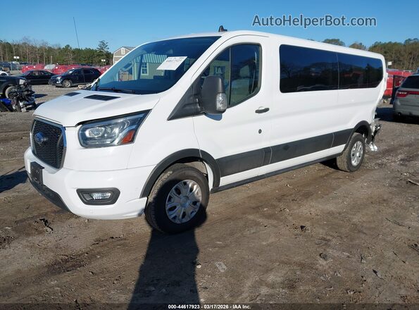 1FBAX2YG9PKA94248 2023 FORD PASSENGER White Przód lewy