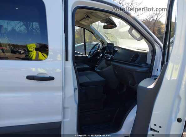 1FBAX2YG9PKA94248 2023 FORD PASSENGER White Widok wnętrza z przodu