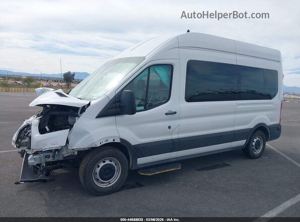 1FDAX2X84RKA56835 2024 FORD PASSENGER Белый 