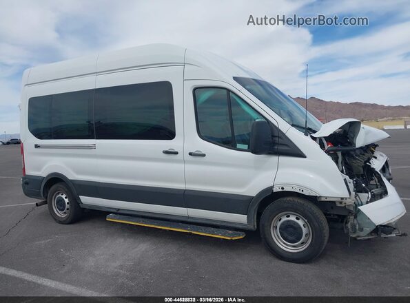1FDAX2X84RKA56835 2024 FORD PASSENGER Белый 