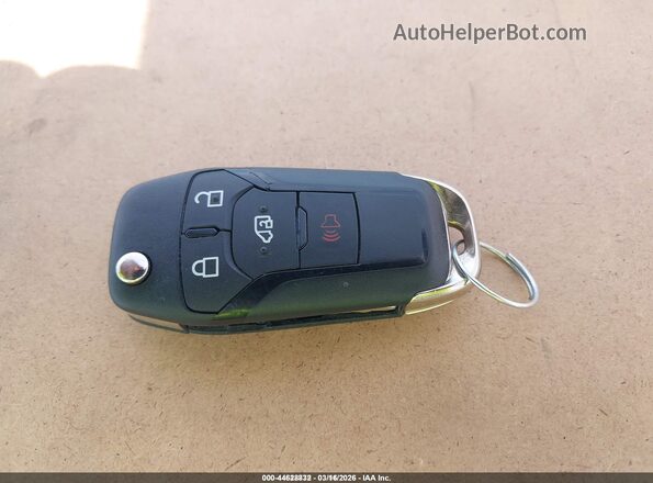 1FDAX2X84RKA56835 2024 FORD PASSENGER Белый Вид панели приборов