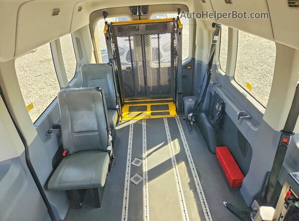 1FDZX2CM7KKB47240 2019 FORD TRANSIT White Widok tylnych siedzeń