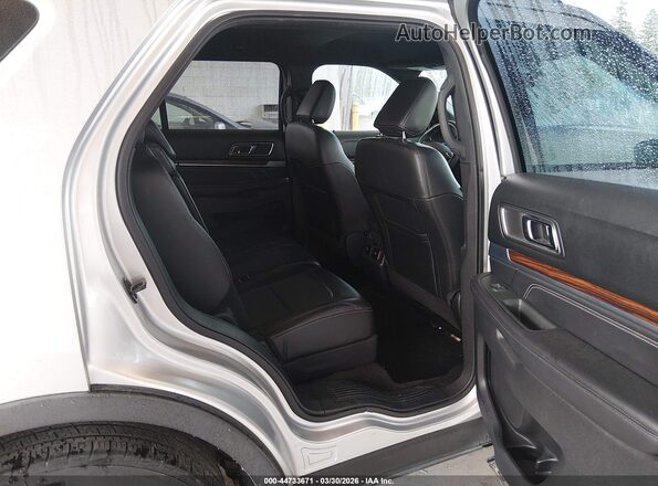 1FM5K7F84JGA82194 2018 FORD FORD EXPLORER Серебряный Вид наклейки с VIN-кодом