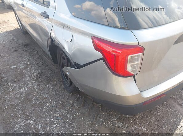 1FM5K8AB1RGA07327 2024 FORD POLICE INTERCEPTOR Silver Front view