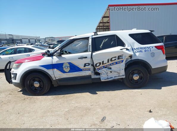 1FM5K8AR2GGC36254 2016 FORD UTILITY POLICE INTERCEPTOR White Вид задньої частини салону