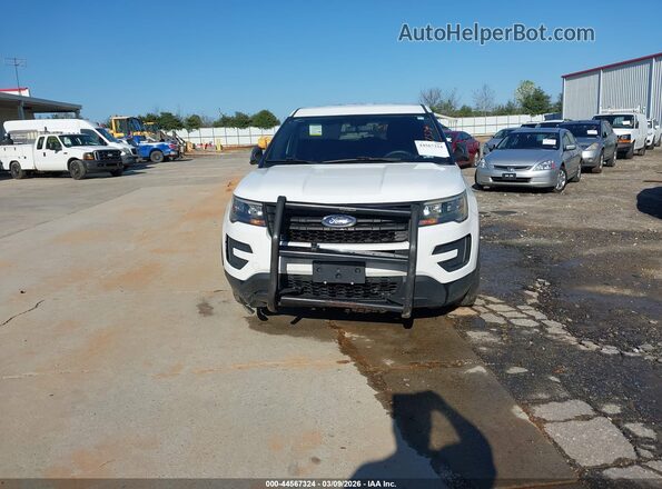 1FM5K8AR2JGA15874 2018 FORD POLICE INTERCEPTOR White Vista frontal