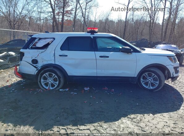 1FM5K8AR9JGA15810 2018 FORD POLICE INTERCEPTOR Белый Вид задней части салона