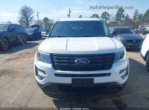1FM5K8ARXJGA21910 2018 FORD POLICE INTERCEPTOR Белый Вид щитка приборов