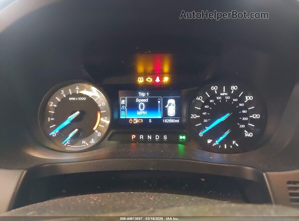 1FM5K8B82HGA54755 2017 FORD FORD EXPLORER Красный Вид задних сидений