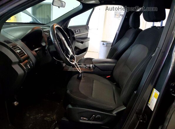 1FM5K8D82JGA31172 2018 FORD FORD EXPLORER Gray Widok wnętrza z przodu