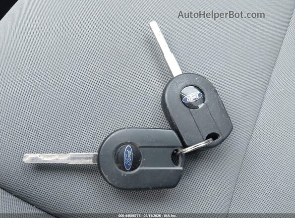 1FMCU0F73KUB01952 2019 FORD ESCAPE Серебряный Вид панели приборов
