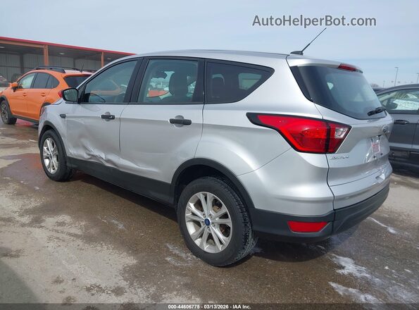 1FMCU0F73KUB01952 2019 FORD ESCAPE Серебряный Задняя левая четверть