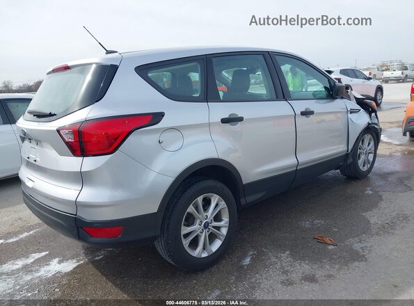 1FMCU0F73KUB01952 2019 FORD ESCAPE Серебряный Задняя правая четверть