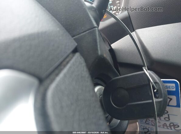 1FMCU0F75GUB13513 2016 FORD ESCAPE Красный Вид панели приборов