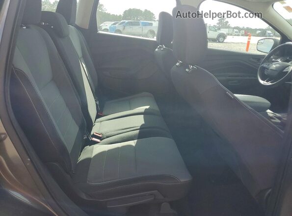 1FMCU0F77JUB58508 2018 FORD ESCAPE Gray Widok wnętrza z tyłu