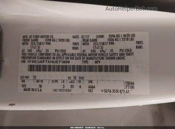 1FMCU0F7XHUE71899 2017 FORD ESCAPE White Widok komory silnika
