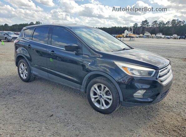 1FMCU0GD3HUD95253 2017 FORD ESCAPE Black Przód prawy