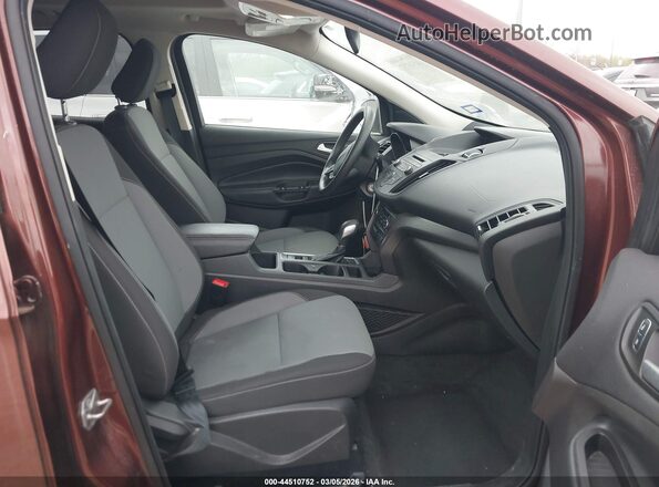 1FMCU0GD4JUB28757 2018 FORD ESCAPE Maroon წინა სალონის ხედი