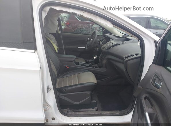 1FMCU0GD4JUD58783 2018 FORD ESCAPE White წინა სალონის ხედი