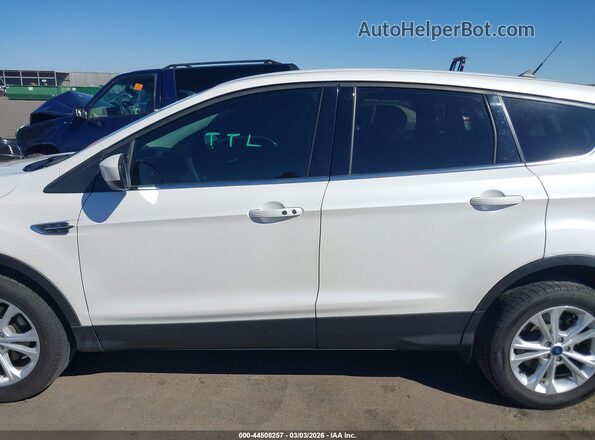 1FMCU0GD5KUB62563 2019 FORD ESCAPE White 360 interior view