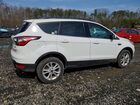2018 Ford Escape Se Белый vin: 1FMCU0GD6JUA75995
