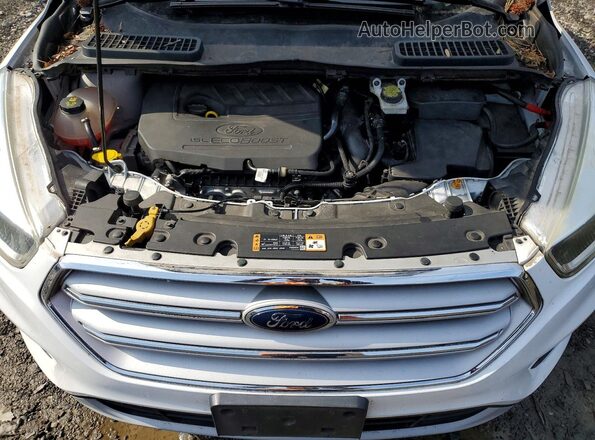 1FMCU0GD6JUA75995 2018 FORD ESCAPE Белый Вид подкапотного пространства