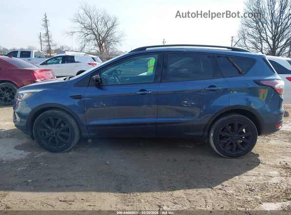 1FMCU0GD8JUA70636 2018 FORD ESCAPE Синий Панорамный вид салона 360°