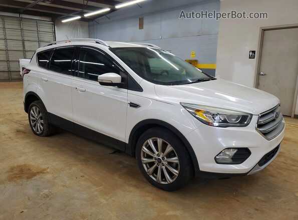 1FMCU0JD5HUD83694 2017 FORD ESCAPE Белый Передняя правая четверть