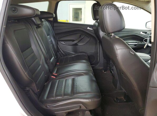 1FMCU0JD5HUD83694 2017 FORD ESCAPE Белый Вид задней части салона