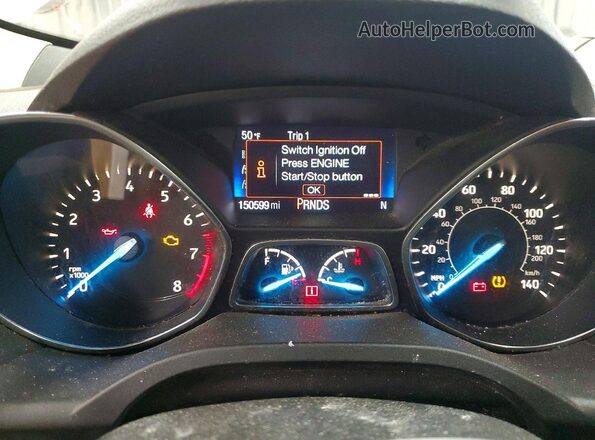 1FMCU0JD5HUD83694 2017 FORD ESCAPE Белый Вид щитка приборов