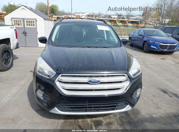 1FMCU9GD0JUC74612 2018 FORD ESCAPE Черный Вид щитка приборов
