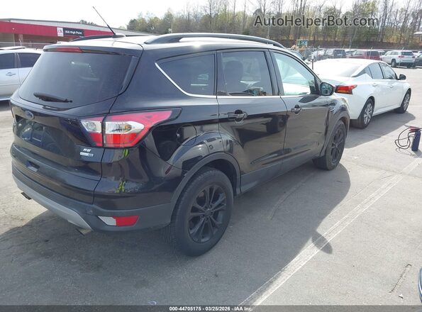 1FMCU9GD0JUC74612 2018 FORD ESCAPE Черный Задняя правая четверть