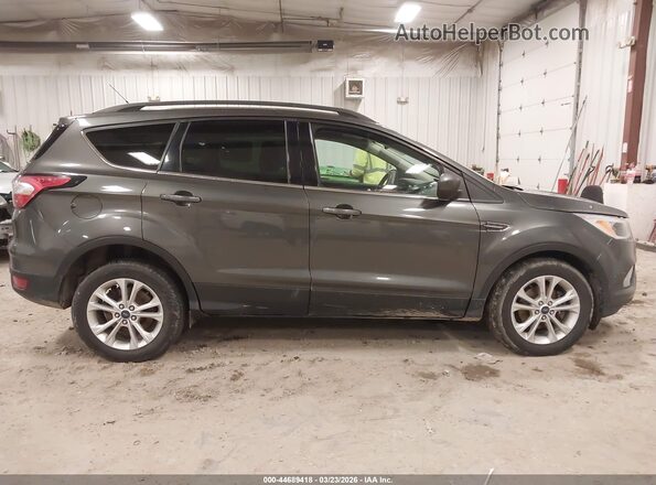 1FMCU9GD7HUD88777 2017 FORD ESCAPE Серый Вид задней части салона