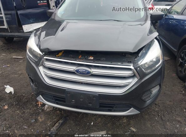 1FMCU9GD8HUA97785 2017 FORD ESCAPE Серый Вид спереди