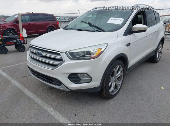 1FMCU9J97HUA33287 2017 FORD ESCAPE Белый Вид спереди
